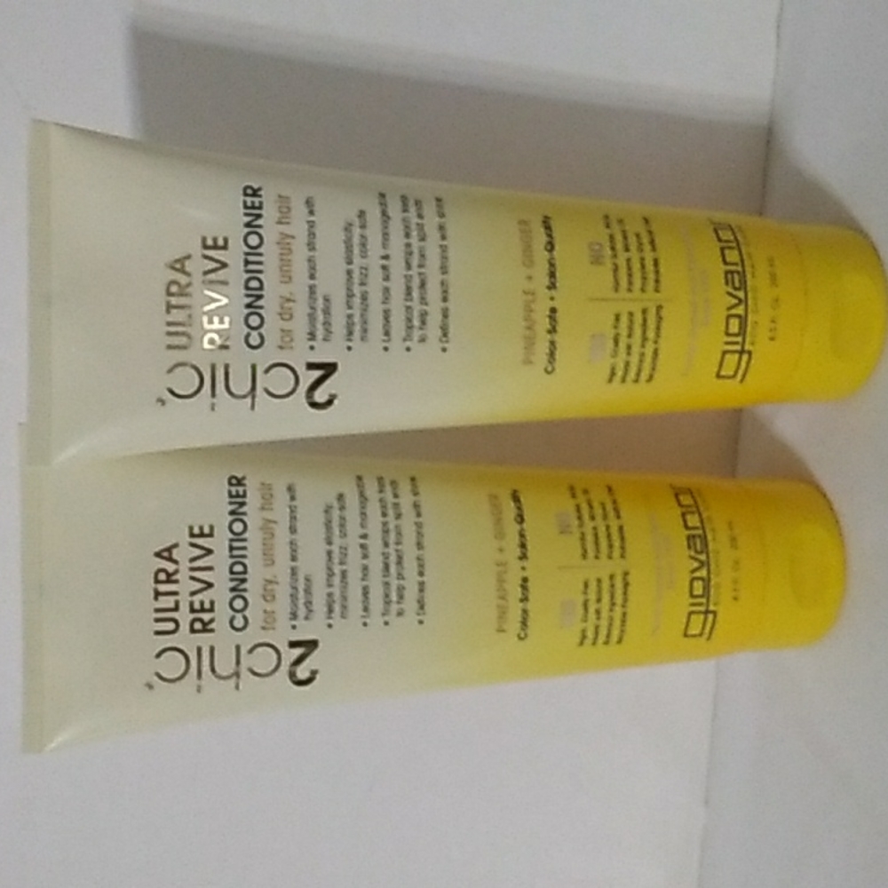 Giovanni 2Chic Ultra Revive 2 Hair Conditioners Pineapple And Ginger Bundle Of 2